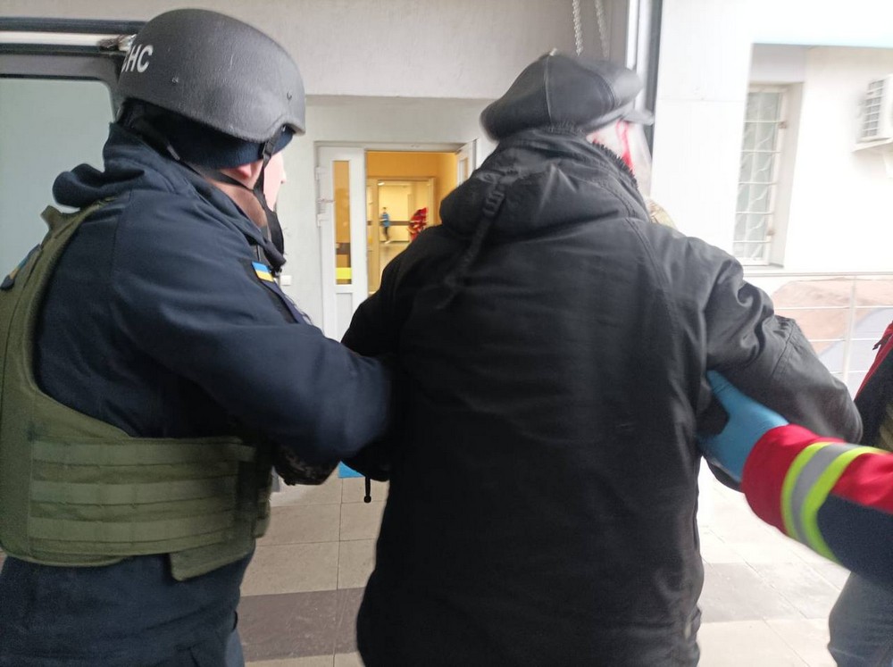 Вбитий і 7 поранених у Нікополі і районі, понівечено ринок, кафе, магазини, також під ударом була Синельниківщина Вбитий і 7 поранених у Нікополі і районі, понівечено ринок, кафе, магазини, також під ударом була Синельниківщина