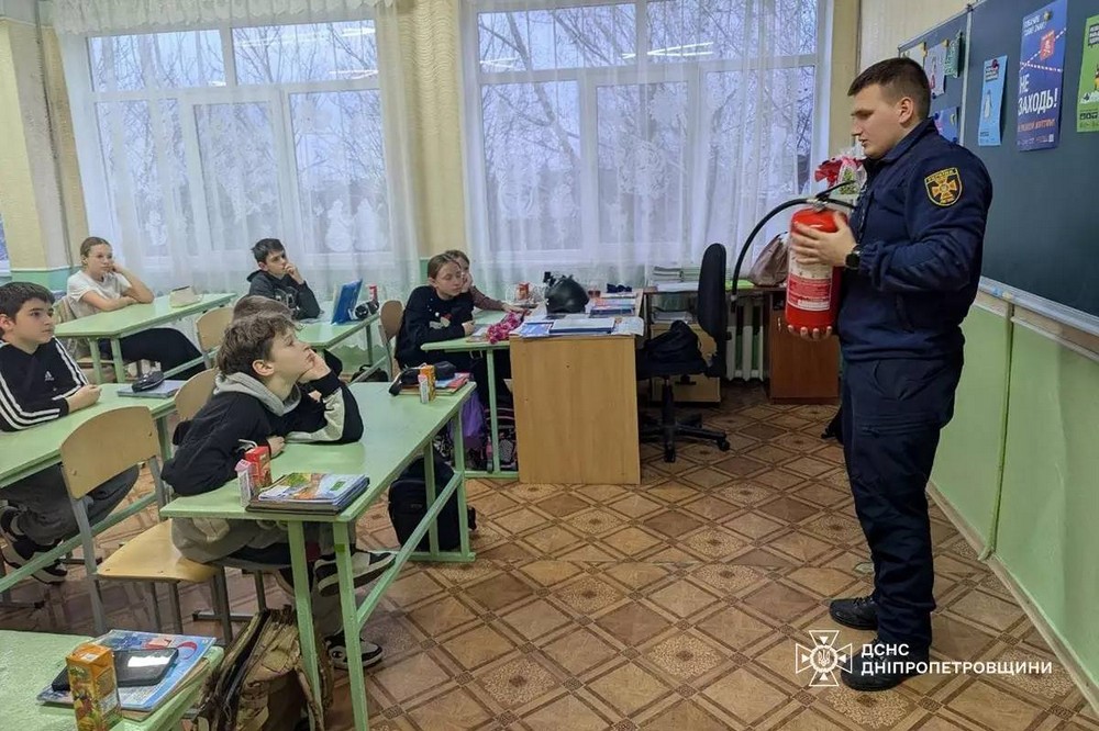 школярам Покрова нагадали правила безпеки взимку (фото) 4