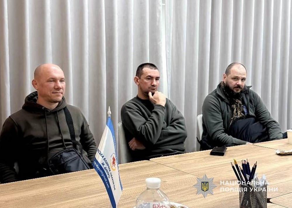 Поліція Дніпропетровщини організовує групові зустрічі для ветеранів з метою психологічного відновлення Поліція Дніпропетровщини організовує групові зустрічі для ветеранів з метою психологічного відновлення