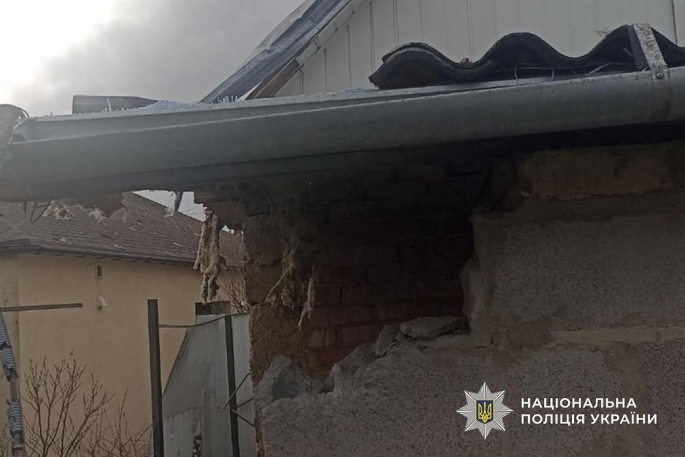 Майже 80 ударів по Нікопольщині, атаки на Дніпро, Криворіжжя і Синельниківщину – поліція зафіксувала наслідки (фото)