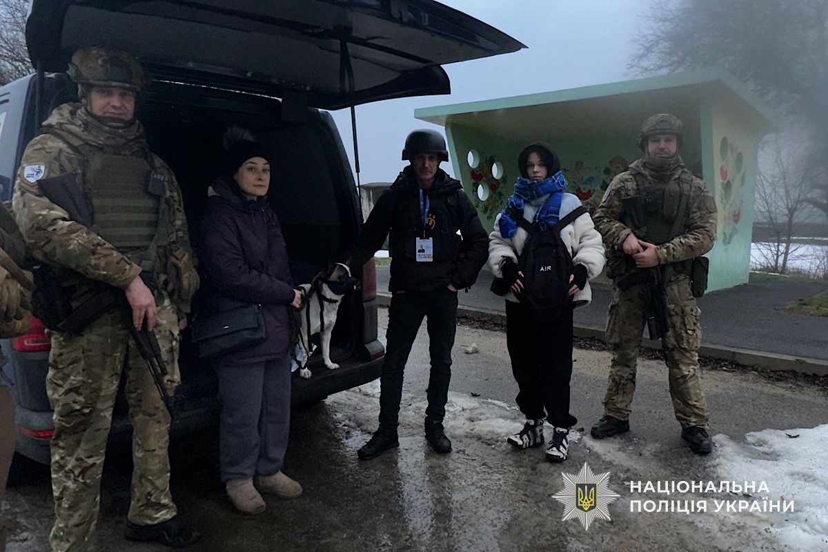 з Нікополя з Нікополя