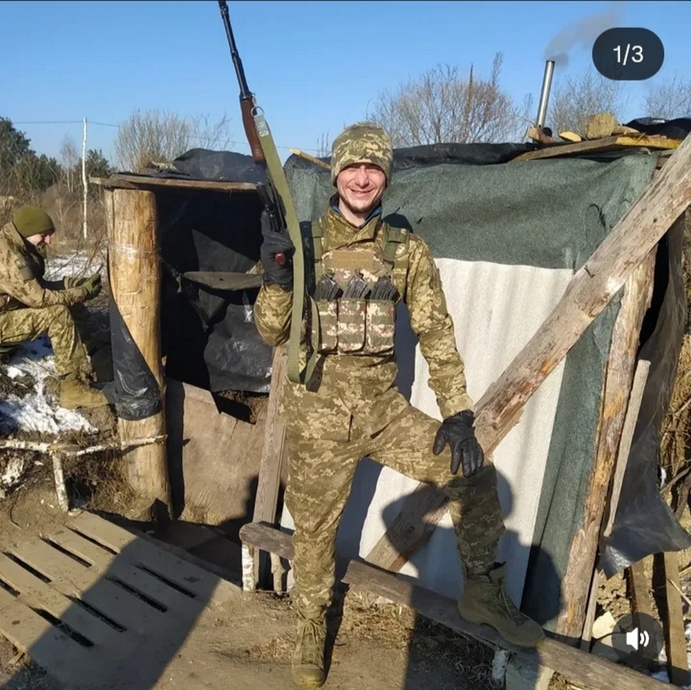 Андрій Мілер народився 28 грудня 1999 року. У перший клас він пішов в селі Павлопілля (вчителька Шевченко Н. І.), а закінчував школу у селі Шолохове (вчитель Хорошилова Т.А.).