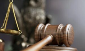 Смерть 10-річної дівчинки у Нікополі після побиття мачухою: відбувся суд, підозрюваній обрали запобіжний захід