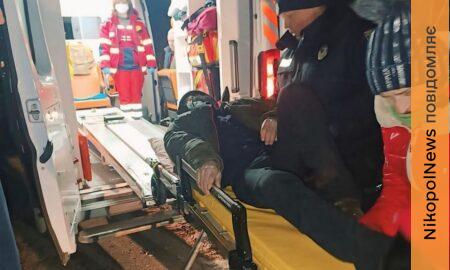 Чоловік замерзав у своїй оселі на Дніпропетровщині: його встигли врятувати (фото)