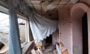 У Нікополі і районі побито 12 будинків, підприємства газогони і електромережі, на Синельниківщині є поранений і руйнування (фото)