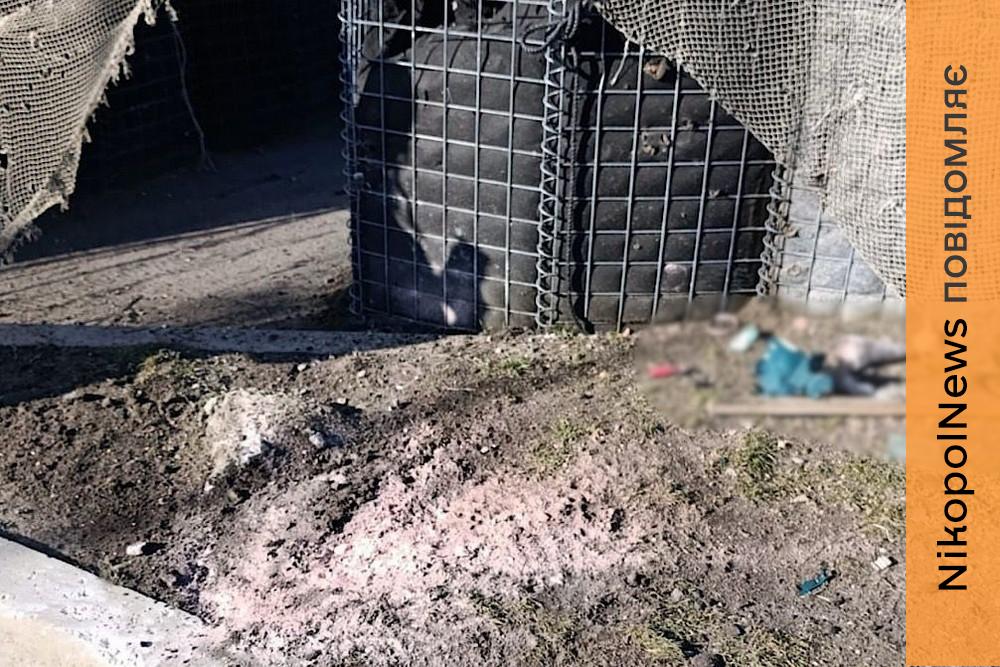 На Нікопольщині дрони атакували поліцію і фермера, на Синельниківщині вдарили по будинку: троє поранених (фото) 1 На Нікопольщині дрони атакували поліцію і фермера, на Синельниківщині вдарили по будинку: троє поранених (фото)