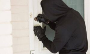 Навмисно приїхав у Нікополь, щоб обкрадати будинки: як суд покарав «гастролера-рецидивіста»