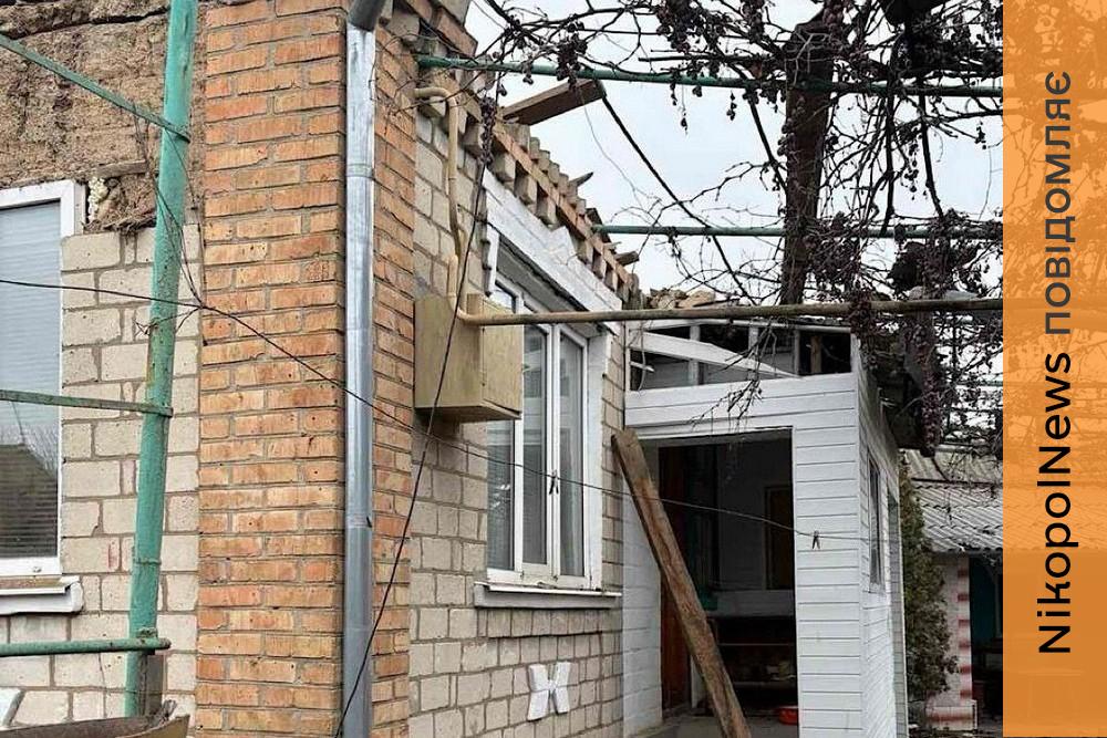 Є вбиті і поранені: ворог гатив по Нікополю і району весь день, атакував Синельниківщину (фото) 1 Є вбиті і поранені: ворог гатив по Нікополю і району весь день, атакував Синельниківщині (фото)