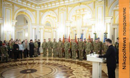 Самостійно утримував позиції під Покровськом: солдат з Нікополя отримав «Золоту Зірку» Героя України! (відео)