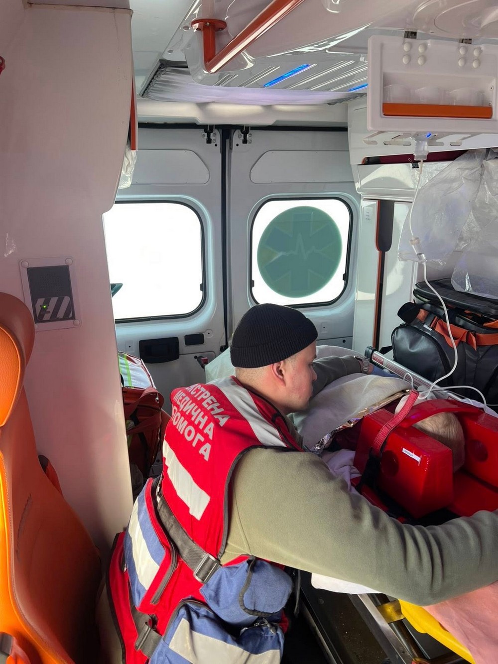 П’ятирічний хлопчик випав з вікна 5 поверху на Дніпропетровщині і вижив