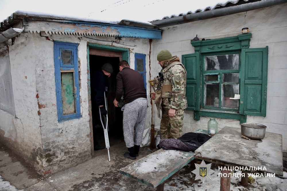 Залишалася під обстрілами з дитиною, бо не могла кинути тваринок: на Дніпропетровщині триває евакуація Залишалася під обстрілами з дитиною, бо не могла кинути тваринок: на Дніпропетровщині триває евакуація