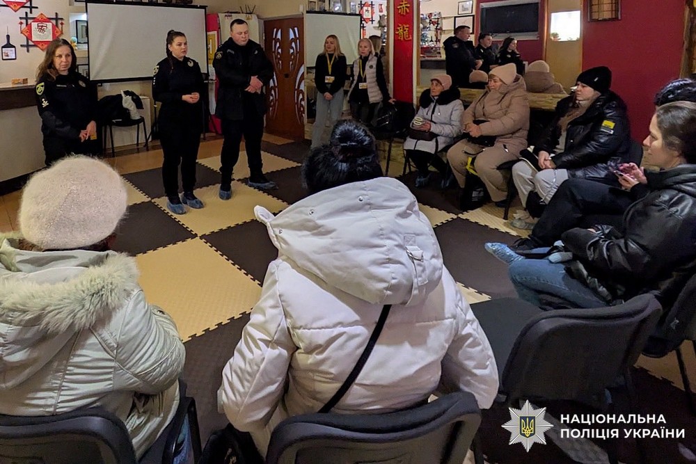 Про що говорили на Нікопольщині поліцейські з родинами зниклих безвісти