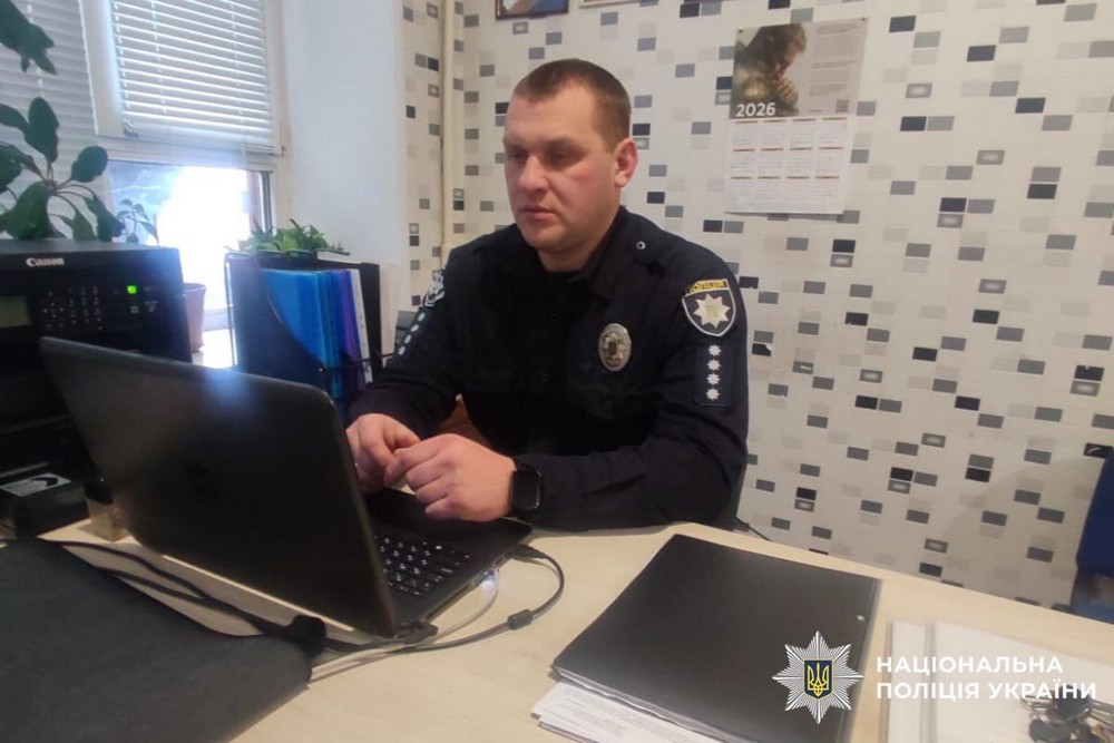 Поліцейські провели онлайн-уроки віртуальної безпеки зі школярами Нікопольщини. Через безпекову ситуацію навчання у більшості громад району відбувається дистанційно, тож діти дедалі більше часу проводять наодинці з гаджетами…