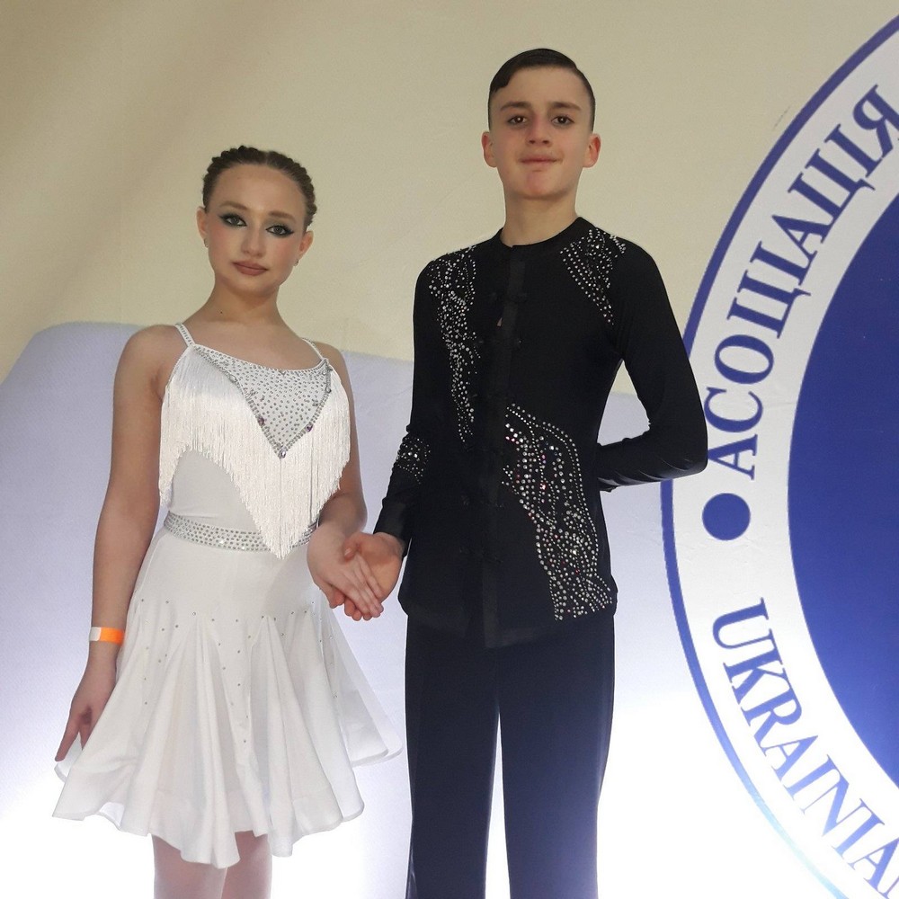 Вихованці клубу «Грація» з Покрова підкорили Чемпіонат України з танцювального спорту Вихованці клубу «Грація» з Покрова підкорили Чемпіонат України з танцювального спорту