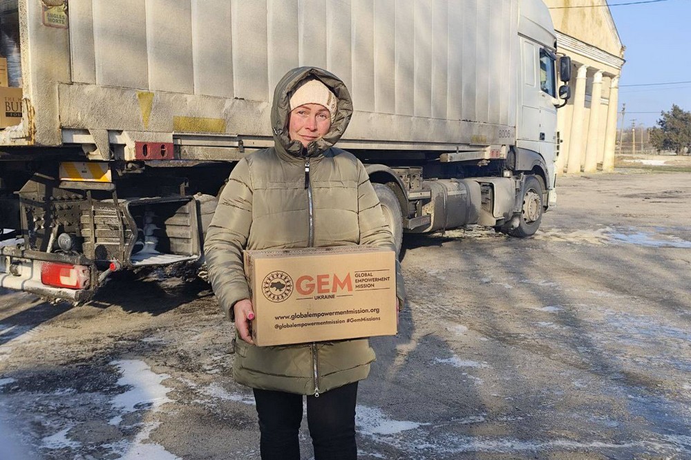 У двох селах на Нікопольщині роздали гуманітарну допомогу від благодійників: фото