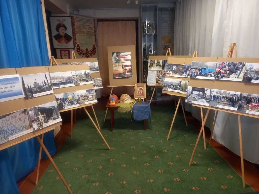 У Покрові сьогодні вшанували пам’ять Героїв Небесної Сотні (фото) У Покрові сьогодні вшанували пам’ять Героїв Небесної Сотні (фото)