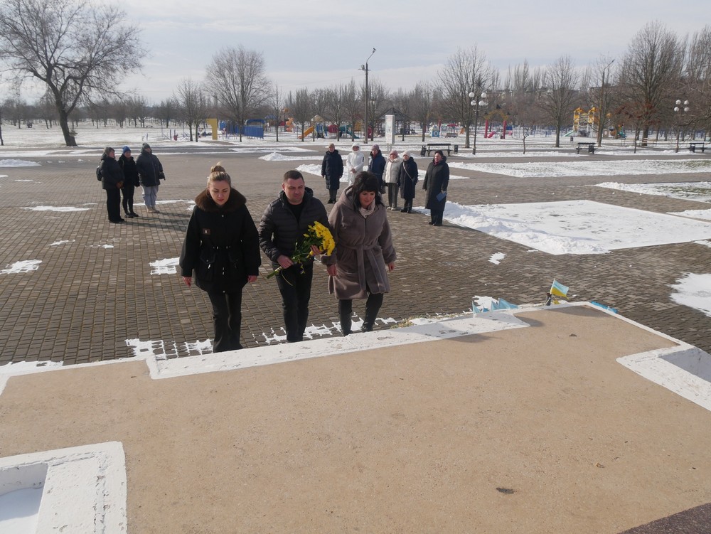 У Покрові сьогодні вшанували пам’ять Героїв Небесної Сотні (фото) У Покрові сьогодні вшанували пам’ять Героїв Небесної Сотні (фото)