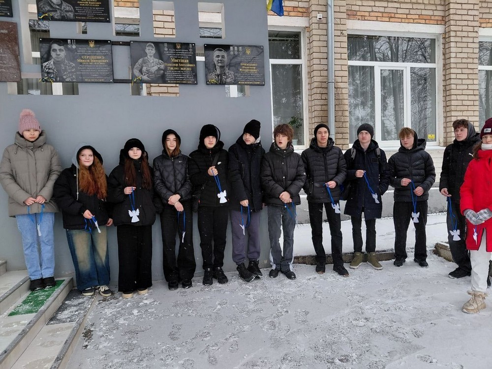 У Покрові сьогодні вшанували пам’ять Героїв Небесної Сотні (фото) У Покрові сьогодні вшанували пам’ять Героїв Небесної Сотні (фото)