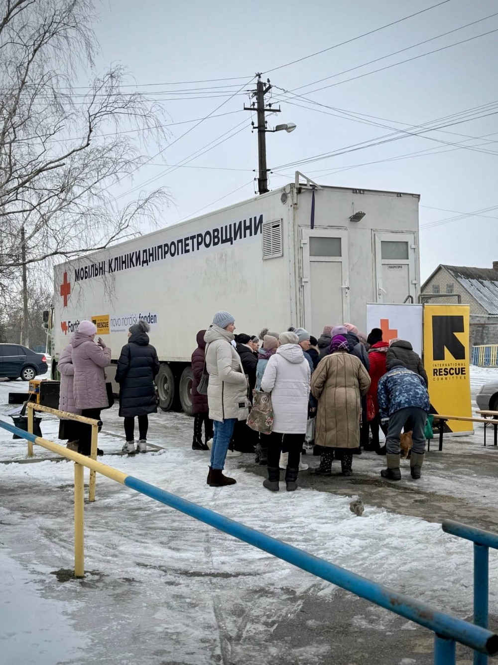 На Нікопольщині тиждень відпрацювала мобільна клініка: яку допомогу отримали люди (фото) На Нікопольщині тиждень відпрацювала мобільна клініка: яку допомогу отримали люди (фото)