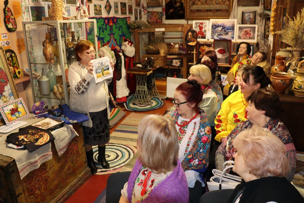 У Покрові з’явилася нова традиція – «Жіноча вітальня» (фото)