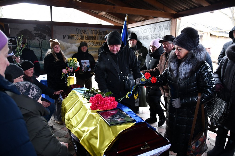 Нікополь провів 13