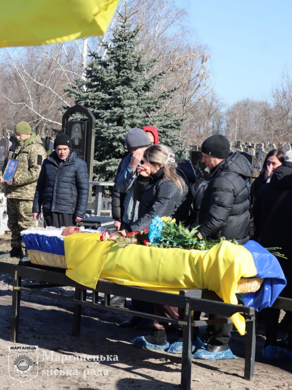 Нікопольщина провела в останню путь полеглого Захисника 10 Нікопольщина провела в останню путь полеглого Захисника 10