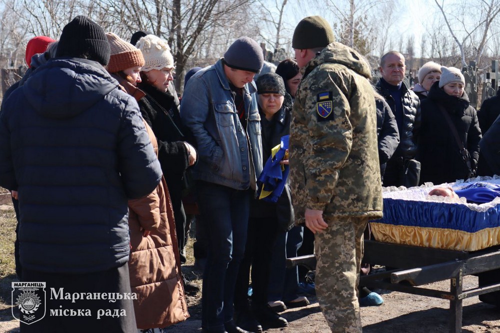 Нікопольщина провела в останню путь полеглого Захисника 9 Нікопольщина провела в останню путь полеглого Захисника 9