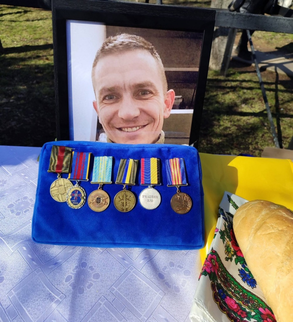 Нікопольщина провела в останню путь полеглого Захисника (фото) Нікопольщина провела в останню путь полеглого Захисника (фото)