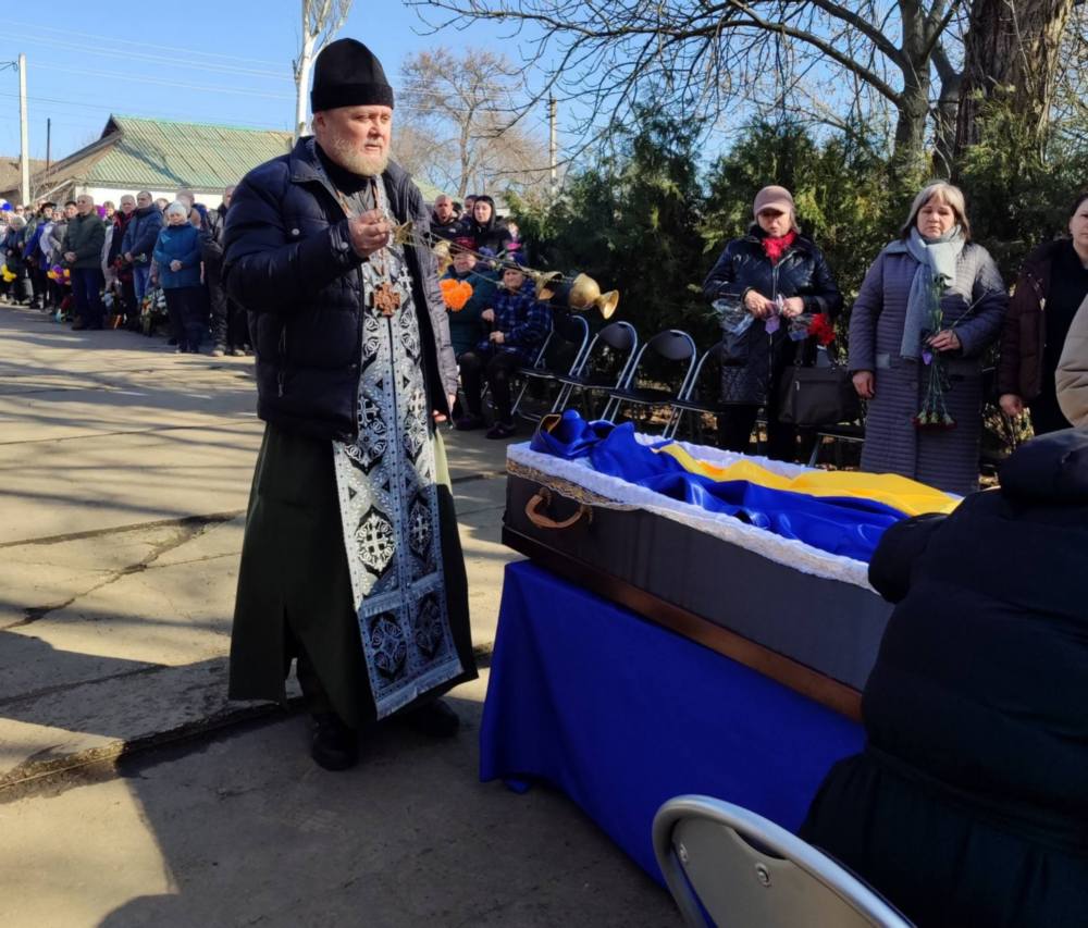 Нікопольщина провела в останню путь полеглого Захисника (фото) 3 Нікопольщина провела в останню путь полеглого Захисника (фото) 3