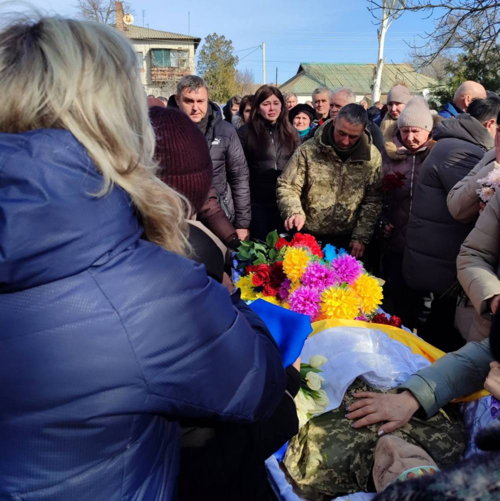 Нікопольщина провела в останню путь полеглого Захисника (фото) 5 Нікопольщина провела в останню путь полеглого Захисника (фото) 5