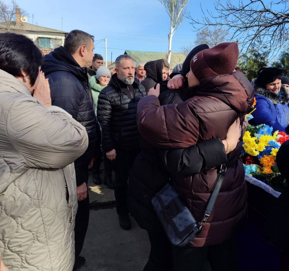 Нікопольщина провела в останню путь полеглого Захисника (фото) 6 Нікопольщина провела в останню путь полеглого Захисника (фото) 6