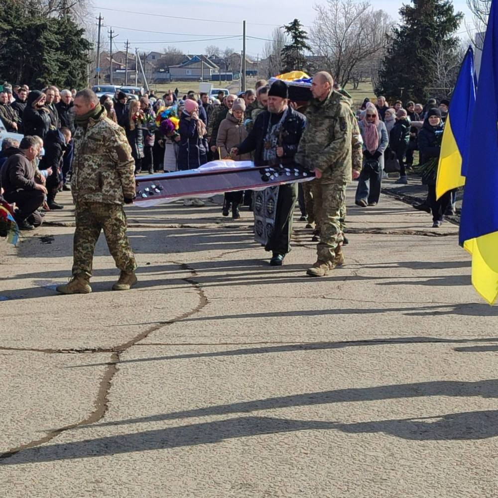 Нікопольщина провела в останню путь полеглого Захисника (фото) 8 Нікопольщина провела в останню путь полеглого Захисника (фото) 8