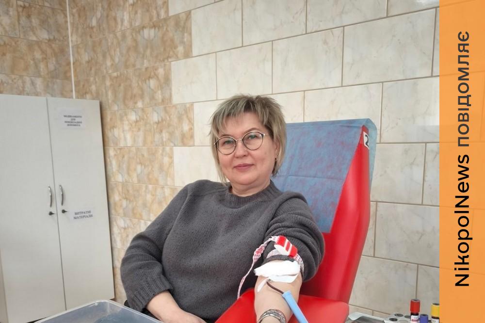  Освітяни Нікополя здали кров для поранених військових ЗСУ