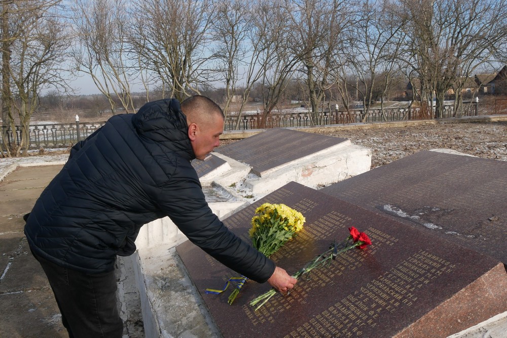 Покров  82 гу річницю звільнення від нацистських загарбників 4