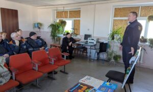 Працівникам держустанов Нікополя та ще однієї громади розповіли про мінну безпеку 2