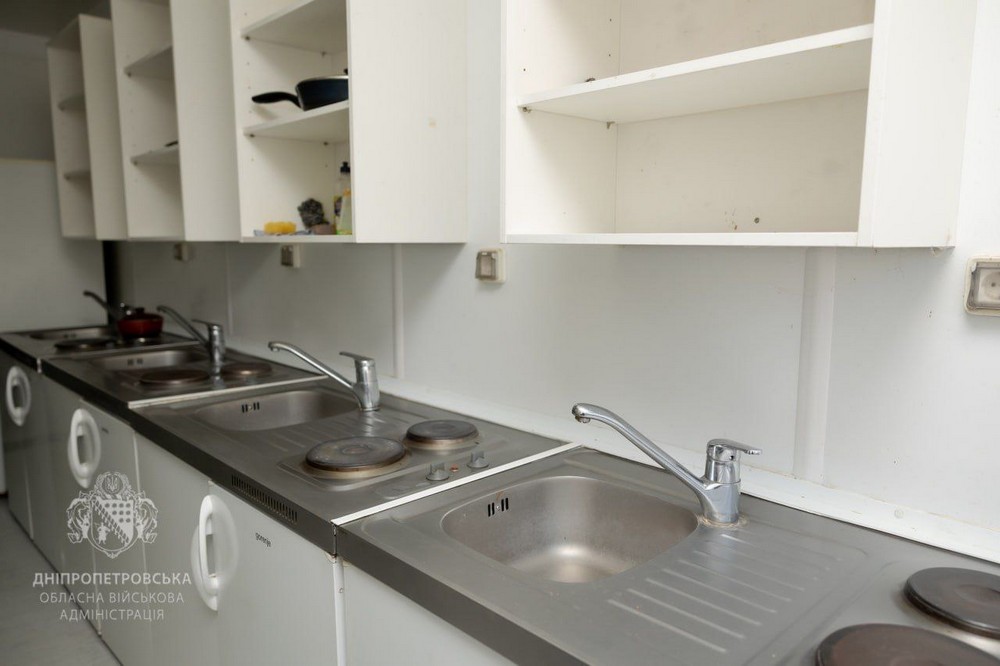 Родина з Нікополя знайшла прихисток у модульному містечку (фото) 4