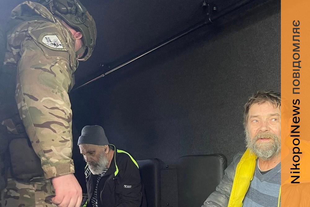 У Нікополі провели евакуацію людей, у яких немає дому (фото) 1 У Нікополі провели евакуацію людей