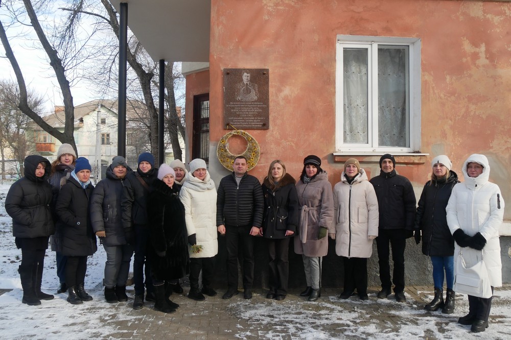 У Покрові 13