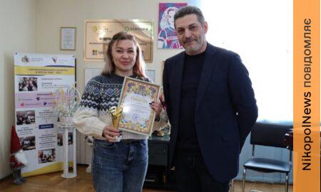 Вчитель з Нікополя потрапила до 4