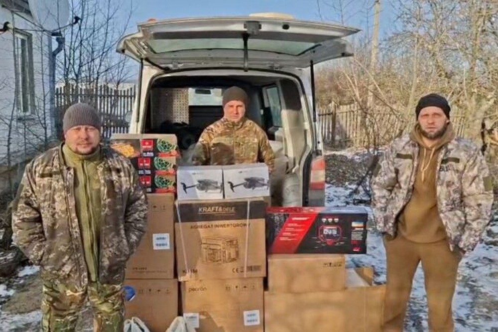 Волонтери з Нікополя передали допомогу захисникам ЗСУ 6