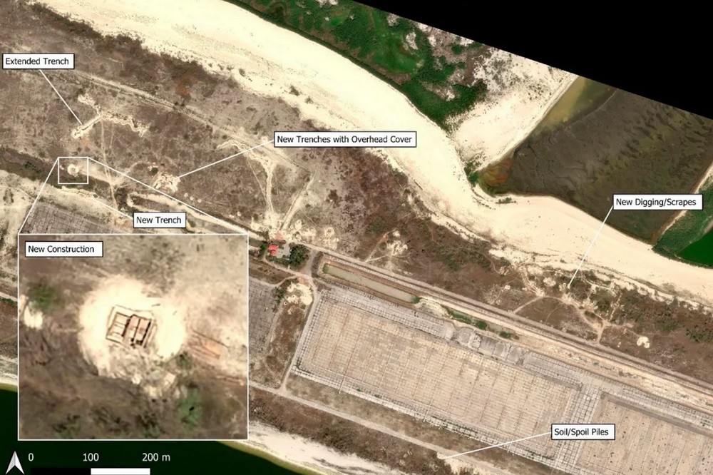 Ворог будує дамбу та бункери на ЗАЕС 4 Ворог будує дамбу та бункери на ЗАЕС 4