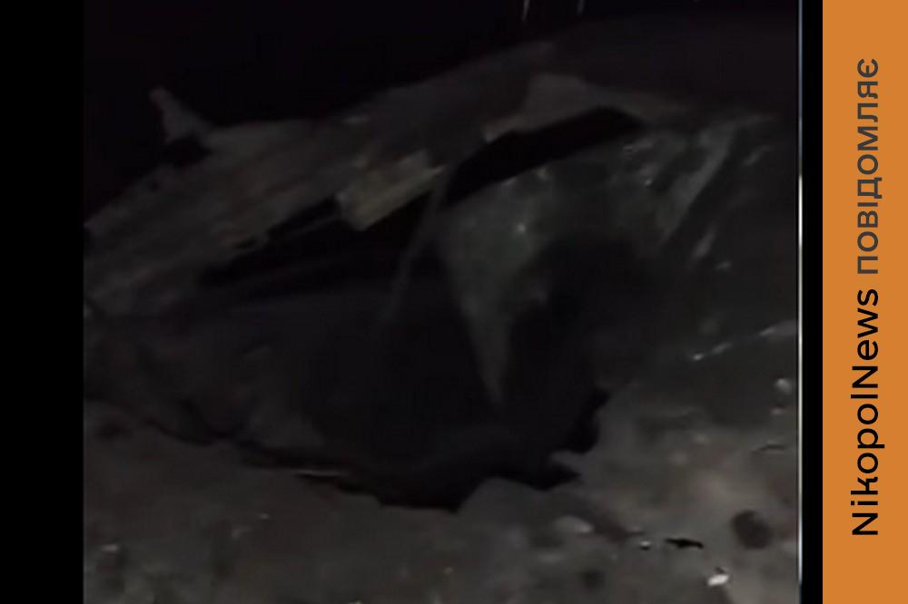 Ворожий дрон атакував авто таксі у Нікополі 26 лютого (відео)