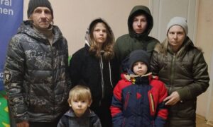 З Нікопольщини евакуювали багатодітну родину