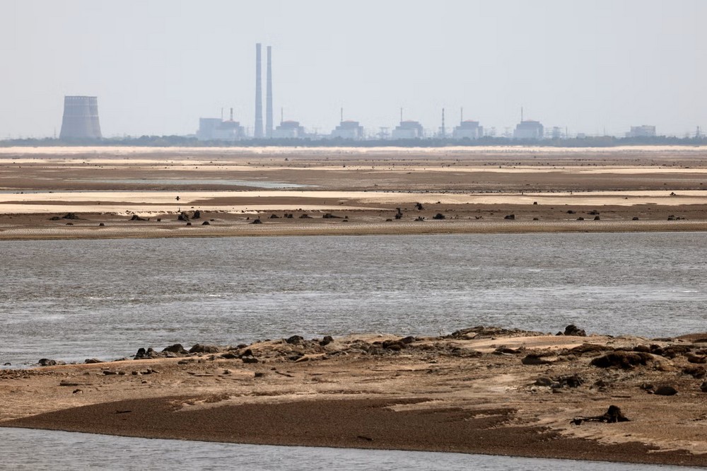 «Мешканці снують вулицями, немов здобич, якою вони і є… Діти збираються під землею» - репортаж з Нікополя Independent «Мешканці снують вулицями, немов здобич, якою вони і є… Діти збираються під землею» - репортаж з Нікополя Independent