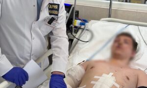 У Дніпрі рятують шахтарів з Тернівки, які вижили під час теракту РФ 1 лютого, коли окупанти вдарили по автобусу з працівниками ДТЕК двома безпілотниками.