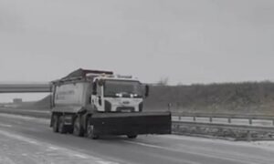 Понад 300 спецмашин працювали всю ніч: яка ситуація на дорогах Дніпропетровщини 19 лютого (відео)