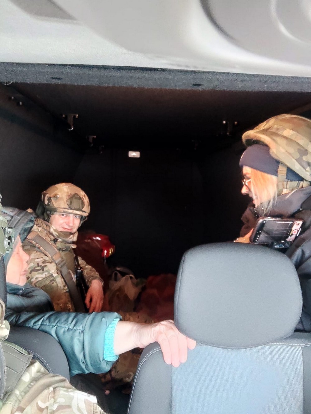 «Найважче — це коли ти їдеш і пам’ятаєш: ось тут у Нікополі загинула — жінка, тут — чоловік, тут — 16-річна дівчина…» - інтерв’ю з поліцейською прифронтового міста1d2570b254d «Найважче — це коли ти їдеш і пам’ятаєш: ось тут у Нікополі загинула — жінка, тут — чоловік, тут — 16-річна дівчина…» - інтерв’ю з поліцейською прифронтового міста