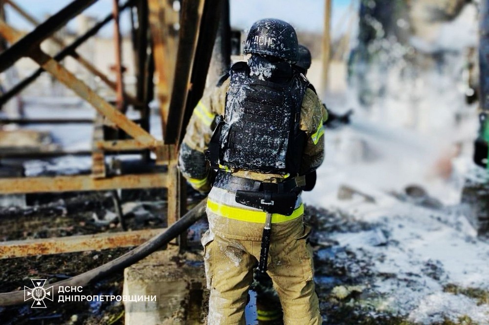 наслідки обстрілів Дніпропетровщини оприлюднили у ДСНС (фото) 2
