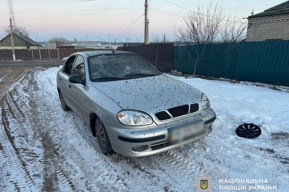наслідки обстрілів Нікополя, району та області зафіксувала поліція (фото) 4