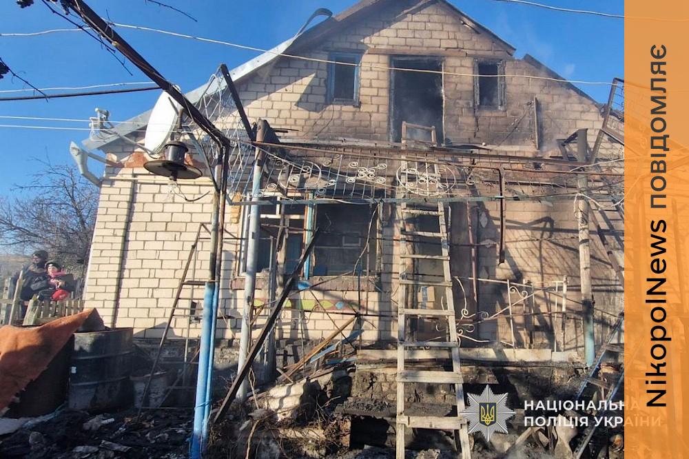 Поранений, пошкоджені будинки і автівки: наслідки обстрілів Нікопольщини та Синельниківщини зафіксували поліцейські (фото) 1 наслідки обстрілів Нікопольщини та Синельниківщини 3